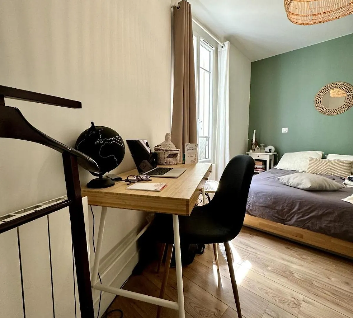 Apartment Appartement Niche Au Coeur De Montmartre Paris Frankreich